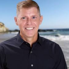 Erik Walton's Instagram, Twitter & Facebook