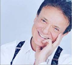 Massimo ranieri a novembre tornerà in tv con il programma in quattro puntate qui e adesso. Massimo Ranieri Eta Le Canzoni I Figli E La Moglie Io Donna