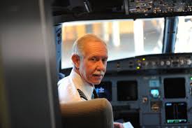 Download watch online full movie free sully 2016 english hd bluray hollywood 1080p 720p mp4 video film hdvogo tom hanks, aaron eckhart, laura linney play. How Chesley Sullenberger Rescued Tom Hanks While Filming Sully About The Miracle On The Hudson New York Daily News