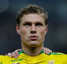 Funds raised in memory of former Hearts captain