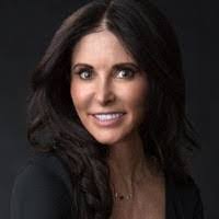 Elizabeth Wolpert's Instagram, Twitter & Facebook