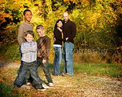 Family Portrait Clothing Ideas In True Color Fall Family Portraits Waynesboro Virg Fall Family Pictures Fall Family Picture Ideas Fall Family Portraits