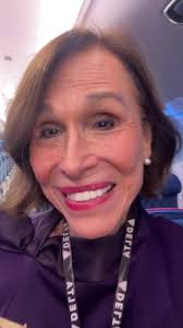 HAPPY BIRTHDAY TO ME AND HAPPY FRIDAY. #backyardjourneys #flightattendant  #prayforpeace #ATL #happybirthday #mamahenn #delta #bekind #FYP