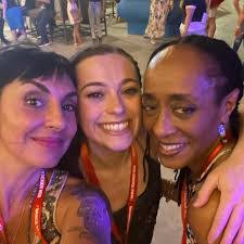 Amanda Somma's Instagram, Twitter & Facebook