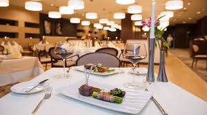 Michala, ktorú napísal milan kolcun, s fotkami alexandra jirouška. Restauracia Doubletree By Hilton Kosice Kosice Mittagsmenu Travelguide Sk