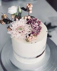 Lottas Torten In 2021 Hochzeitstorte Blumen Hochzeitstorte Cupcakes