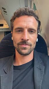 I want a good-hearted friend who will love me and give me space in his  heart. His mentality should be very good. If anyone is of that mind, please  knock