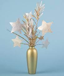 8 Brilliant New Year S Eve Decorations You Can Make New Years Eve Decorations Birthday Party Table Decorations Diy Party Table Decorations