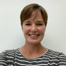 Karen Stancil's Instagram, Twitter & Facebook