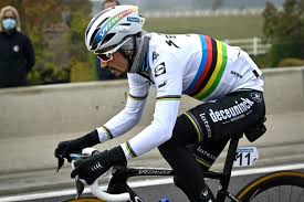 Julian alaphilippe attacked towards the top of the final climb of the men's road race at the uci road cycling world championships in imola today to become the first french winner of the title since laurent brochard in 1997. World Champion Alaphilippe Dresses Up For Season Opener In Provence