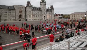 L'actualité et l'information sportive dominent la grille qui laisse une large place à l'interactivité avec les. What S Happening At Rmc E Veritas