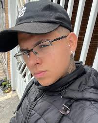 Liberdade é poder ser você mesmo.🖤