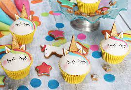 Kuchen backen kann so einfach sein! Bake Sweet Unicorn Muffins Yourself Creative Recipe Ideas Creative Ideas Muffins Recipe Swe Muffins Selber Machen Kreatives Essen Einhorn Torte Einfach
