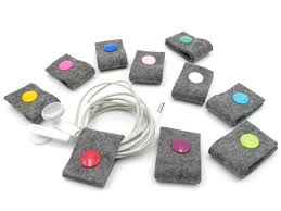 kabelbinder aus filz mit buntem druckknopf kabelbinder basteln mit filz nadel und faden