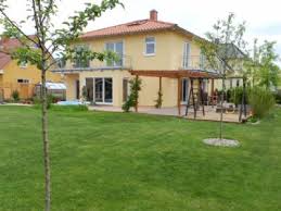 Die literaturwerkstatt berlin fördert und unterstützt seit ihrer gründung 1991 alle bereiche der literatur, insbesondere die dichtkunst, sowohl als geschriebenes wort als auch in verbindung mit anderen künsten und medien. Haus Zu Vermieten 13127 Berlin Franzosisch Buchholz Zeuschelstrasse Mapio Net