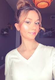 Elyse Hernandez's Instagram, Twitter & Facebook