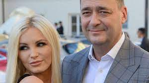 Born on march 31, 1969 in poland, jacek rozenek started his career as actor. Roxi Gaska Przeszla Metamorfoze Na Starych Zdjeciach Wyglada Slicznie