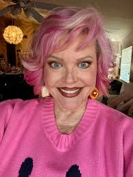 Shark air wrap with extra attachments, curls, drys and gives a smooth blow  out. It's used but works really good my daughter just upgraded, asking $100