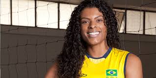 No entanto, o ataque funcionou bem, com destaque para fe garay, principal pontuadora da partida, com 17 pontos. Fernanda Garay Volei Feminino Cabelo Cacheado Cacheia