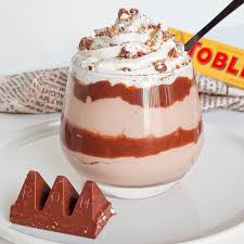 Verrine Toblerone Voici Une Verrine Ultra Gourmande Au Toblerone Je N Ai Aucun Mot Pour Le Decrire La Video Parle D Elle Me Food Desserts Pudding