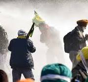 अगले जत्थे में महिला    नर नाबालिक स्वादिष्ट इंसान पुत्रो  , 16 ...