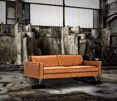Modernes Luxussofa Feinstes Italienisches Anilinleder Wurde Hier Zu Einer Bequemen Wohlfuhloase Verarbeitet Die Kubische Form Haus Deko Ledersofa Retro Sofa