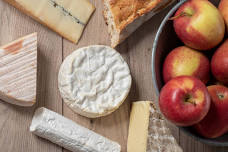Apple & Cheese Pairing