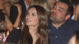 Η σπάνια εξομολόγηση για τον σύζυγό της, παύλο πετρουλάκη στα τελευταία δύο δύσκολα χρόνια. Elenh Tsolakh Paylos Petroylakhs Spania Bradinh E3odos Gia To Zeygari Pics Grxpress