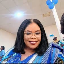 Health Benefits of Custard Apple Custard apple is a storehouse of Vitamin  C, which is an anti-oxidant and helps in neutralizing free radicals.  Vitamin A present in the fruit is good for