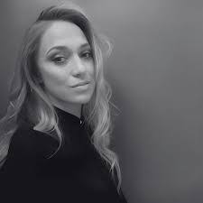 Chelsea Hinton's Instagram, Twitter & Facebook