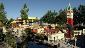 The legoland park is located near the city of günzburg in bavaria. Wenn Der Kindheitstraum Zum Beruf Wird Modellbauer Im Legoland Br24