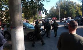 В сети было опубликовано шокирующие видео трагедии в керченском политехническом колледже, когда владислав росляков взорвал бомбу, а затем расстрелял людей. Kerch Terakt V Kerchi Foto Video I Vse Podrobnosti Vzryv V Kerchi 17 10 2018