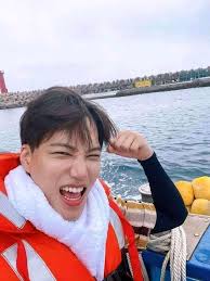 Kai from EXO forgets Instagram password