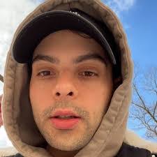 Justin Costello's Instagram, Twitter & Facebook