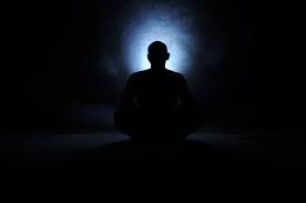 Images Gratuites : silhouette, lumière, noir et blanc, ciel, nuit, la  photographie, atmosphère, signe, symbole, Couleur, séance, ombre, paix,  bouddhisme, religion, Asie, obscurité, santé, Prier, cercle, spirituel,  énergie, Tibet, religieux, relaxation ...