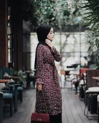 Salah satunya adalah meniru gaya fashion hijab para selebgram indonesia. 3 Selebgram Hijab Yang Wajib Di Follow Di Instagram Hijab Dream Co Id