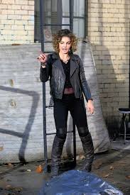 Camren bicondova is one of the hottest women alive, and she is a super talented actress and by the year, 2014, she got the role of a young selina kyle on gotham, and she even got a saturn award. Camren Bicondova Selina Kyle Gotham Camren Bicondova Gotham Movie