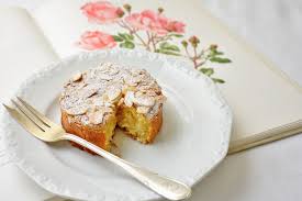 So sollte etwa ein backofen. Franzosischer Zitronenkuchen Cake Au Citron Und Viele Kastenkuchen Tipps La Paticesse Der Patisserie Blog