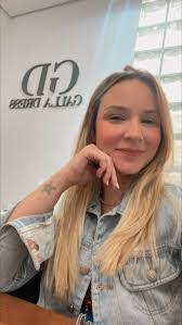 Ellen Gama's Instagram, Twitter & Facebook