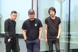 Masukkan nama lagu ke kotak pencarian untuk download lagu. 2 Alasan Band Armada Rilis Tiga Lagu Baru Sekaligus