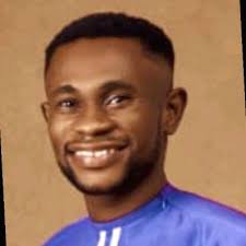 I am so proud of this girl for graduating with her bachelor's degree! It  was only a year and a half ago when she graduated high school with a  cosmetology license; now,