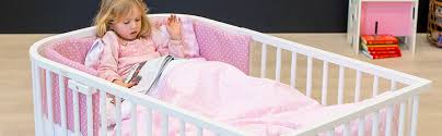 Babybay ist auch für betten mit breitem rahmen (z. Babybay Original Beistellbett Aus Massivem Buchenholz Fur Tag Und Nacht I Kinderbett Hohe Verstellbar Umweltfreundlich I Mitwachsendes Babybett Kernbuche Geolt Amazon De Baby
