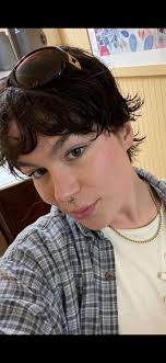 Who is this, claiming she works at the center 918-395-2370