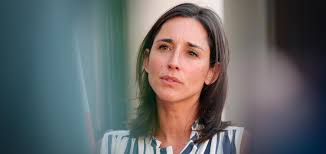 Brune poirson, la secrétaire d'etat auprès de la ministre de la transition écologique et solidaire, a été testée positive, mais son état de santé « ne présente pas de signe inquiétant », a annoncé son. Brune Poirson Celle Qui A Porte La Lutte Anti Gaspi Au Gouvernement Madame Figaro