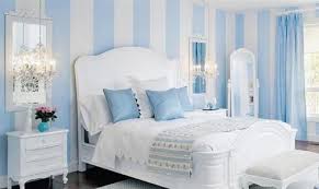 May 04, 2021 · kombinasi warna cat dinding biru yang bikin adem; 29 Kombinasi Warna Cat Dinding Kamar 2 Warna Terbaik 2019 Rumahpedia
