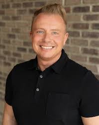 Eric Hibner's Instagram, Twitter & Facebook