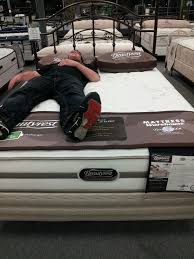 Beautyrest Recharge Northside Plush Mattress Warehouse Queen Set 1k Plush Mattress Beautyrest Mattress Mattress Warehouse