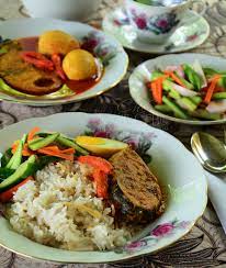 Nasi dagang dapat dibilang sebagai nasi uduk ala kepulauan riau karena nasi ini punya rasa yang biar kamu gak penasaran seperti apa rasanya, berikut ini resep serta cara pembuatan nasi dagang. Resipi Nasi Dagang Terengganu Dapur Tanpa Sempadan