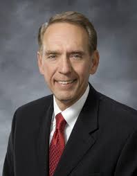 Los Rios chancellor set to retire