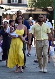 Is there a new 'last week tonight with john oliver' airing this week? Chrissy Teigen And John Legend Family Vacation In Italy 2019 Popsugar Celebrity